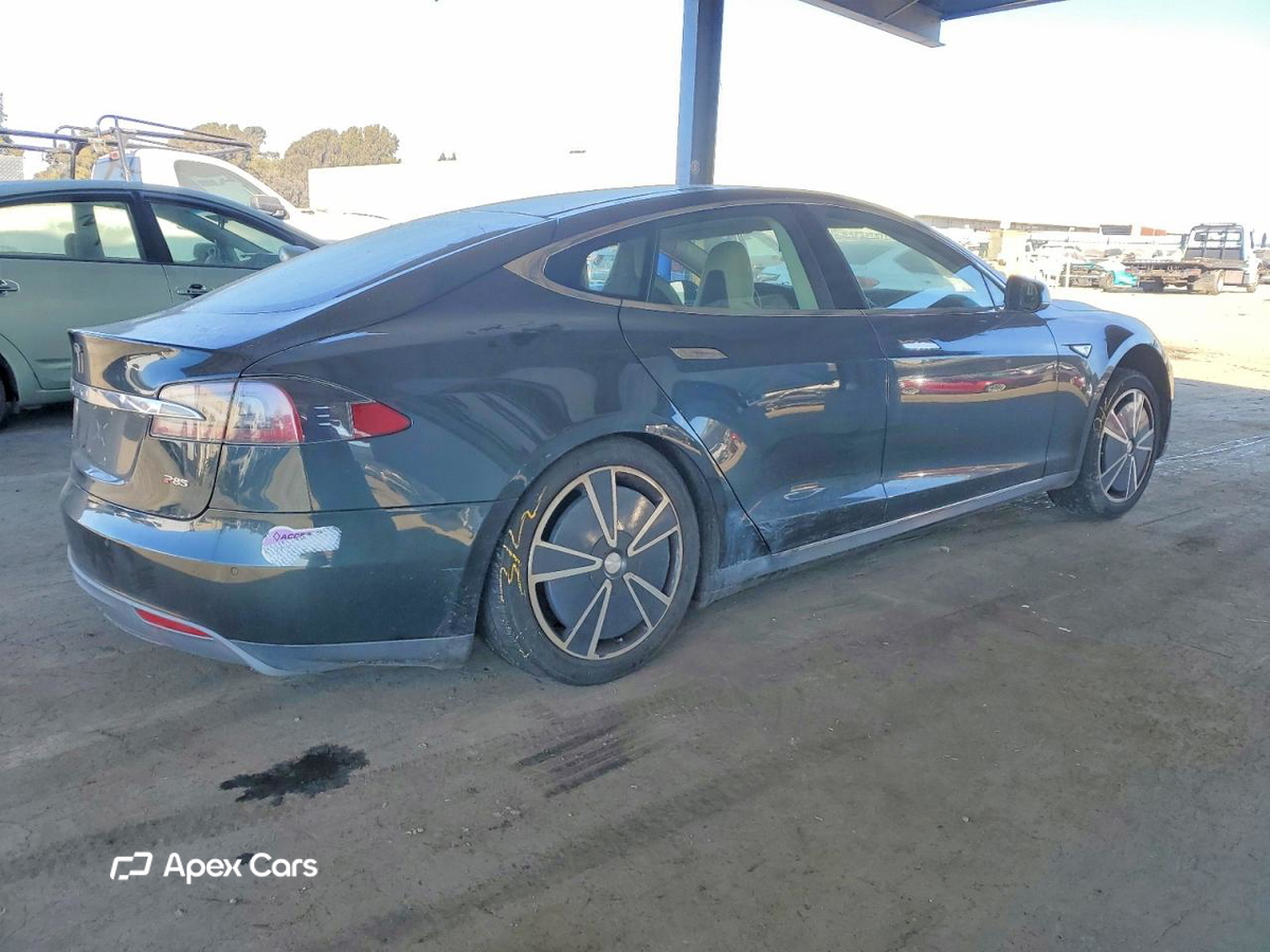 Tesla Model S 2014