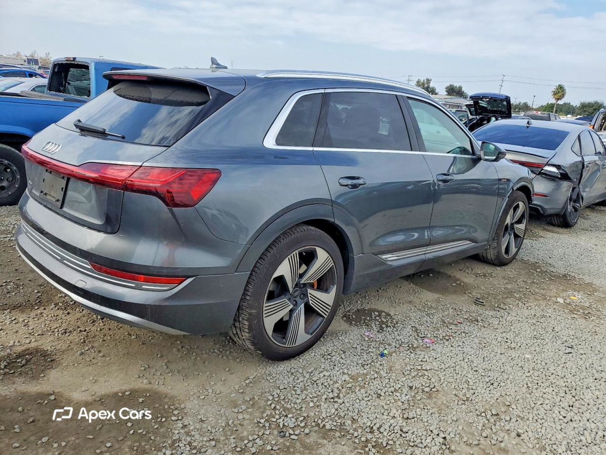 Audi e-tron 2019