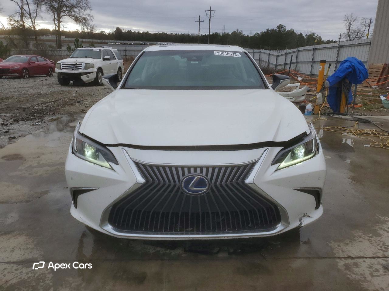 Lexus ES 2021