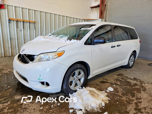 Toyota Sienna 2011 - Image 1 of 5