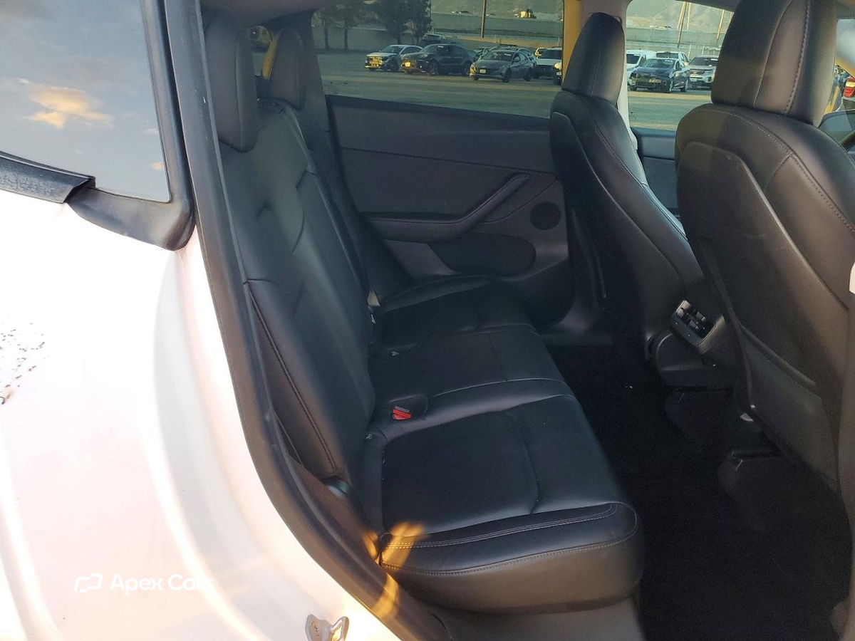Tesla Model Y 2020