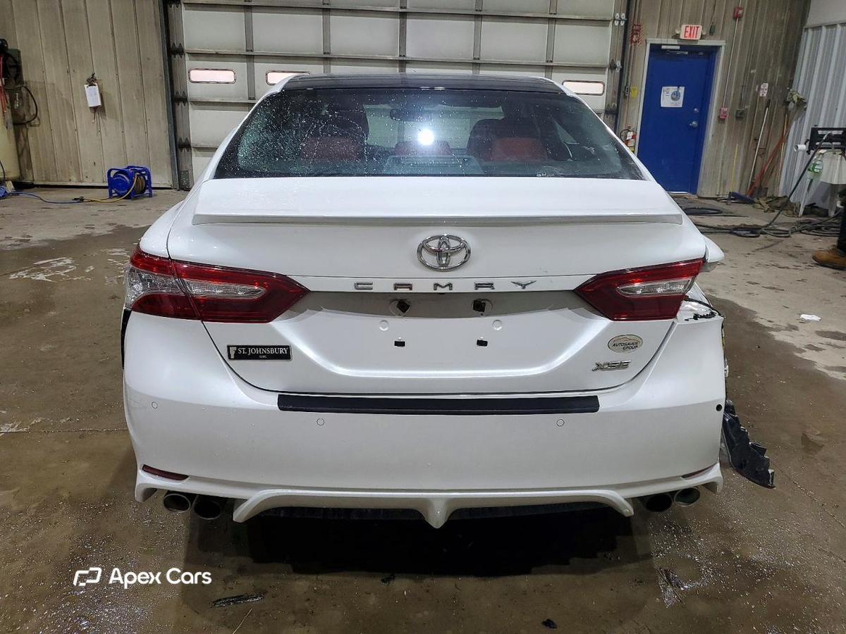 Toyota Camry 2018