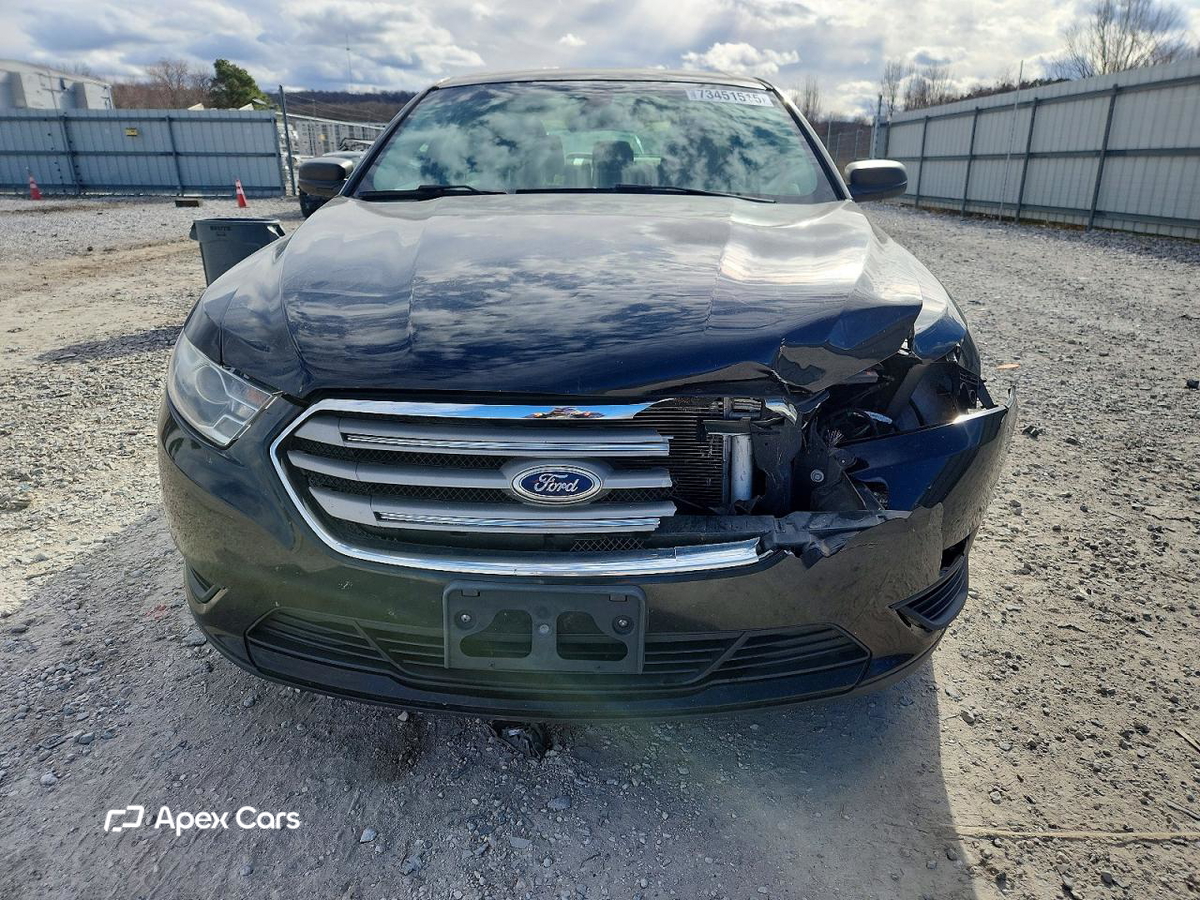 Ford Taurus 2015