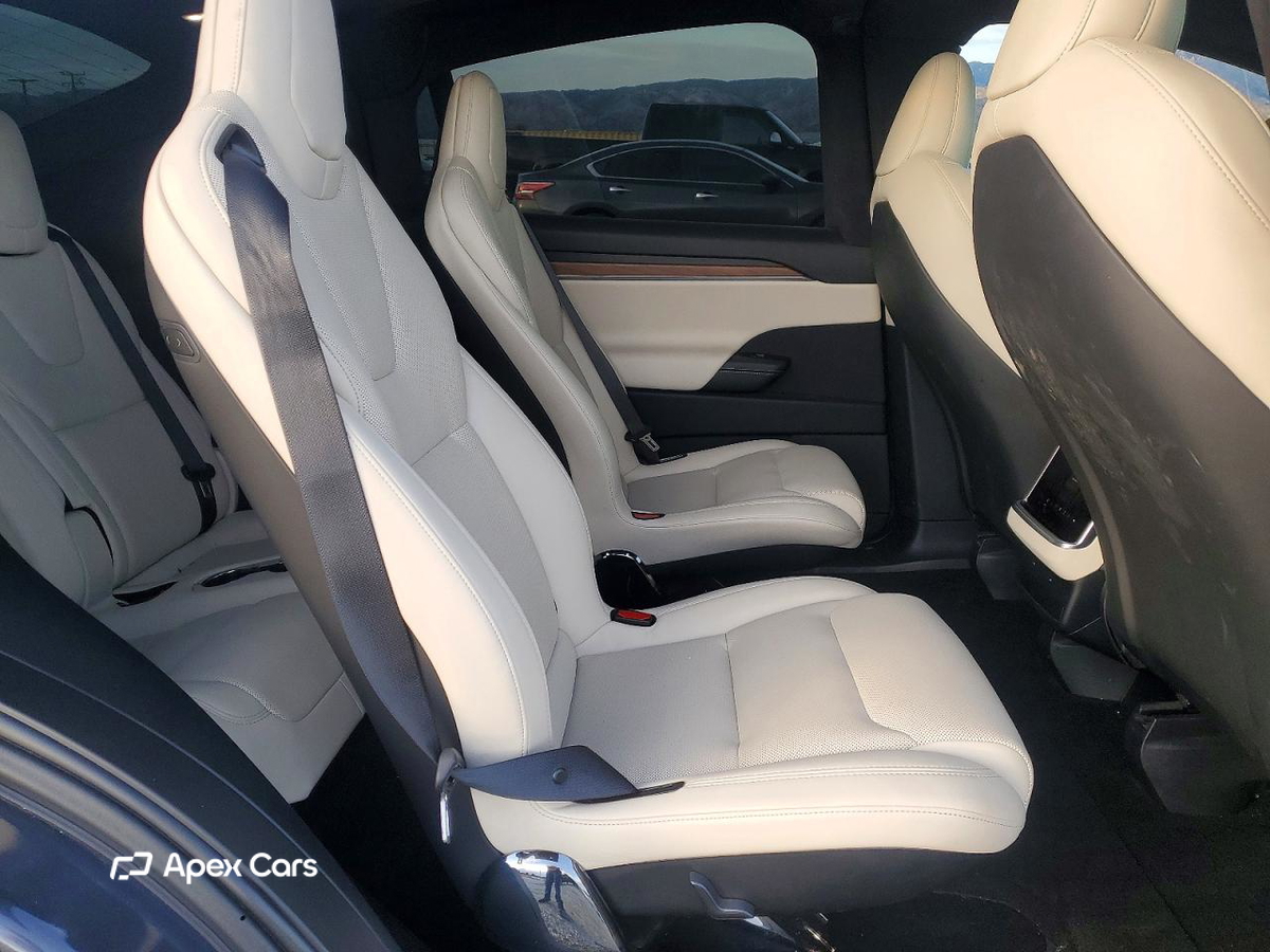 Tesla Model X 2023