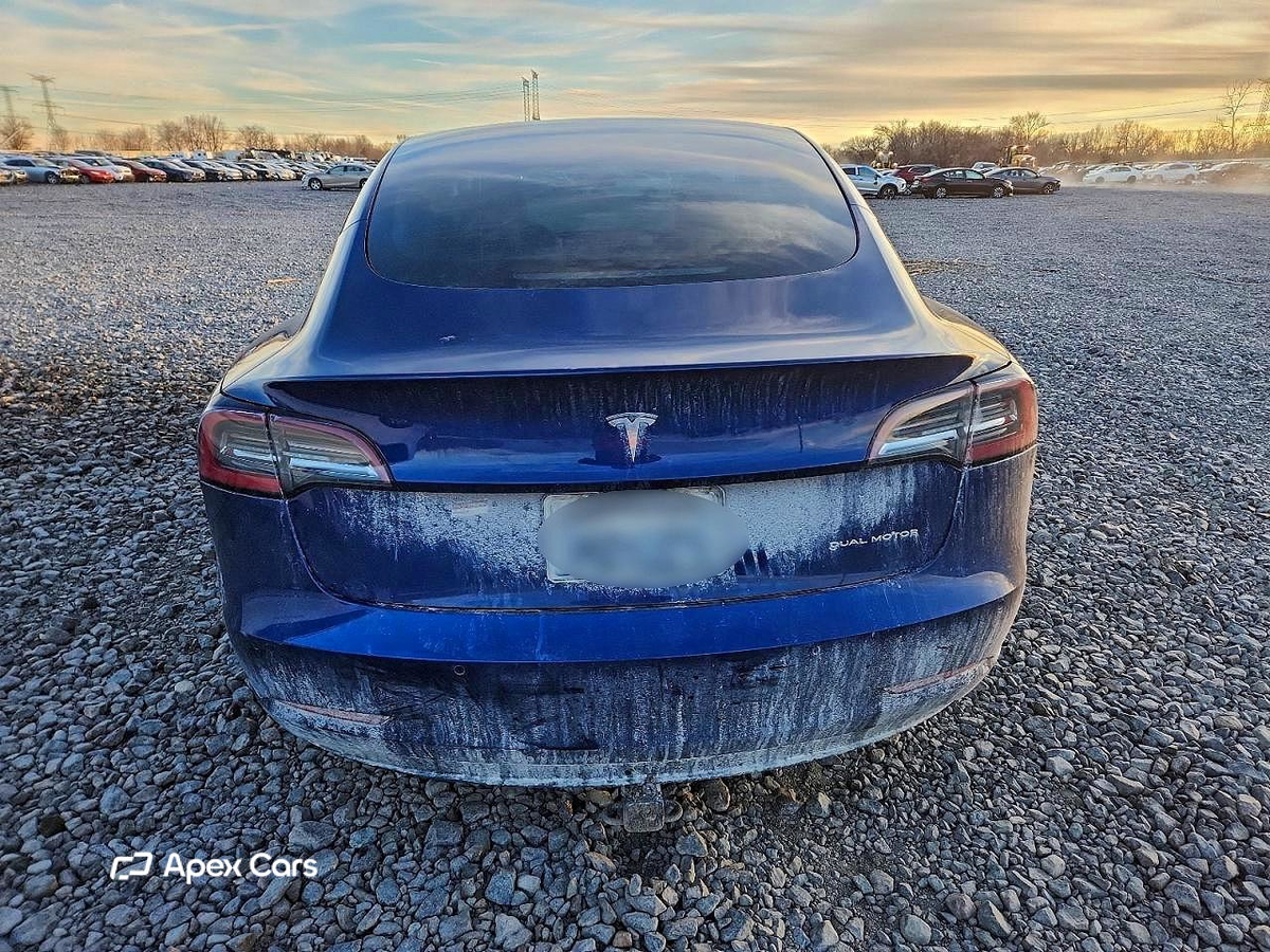 Tesla Model 3 2022