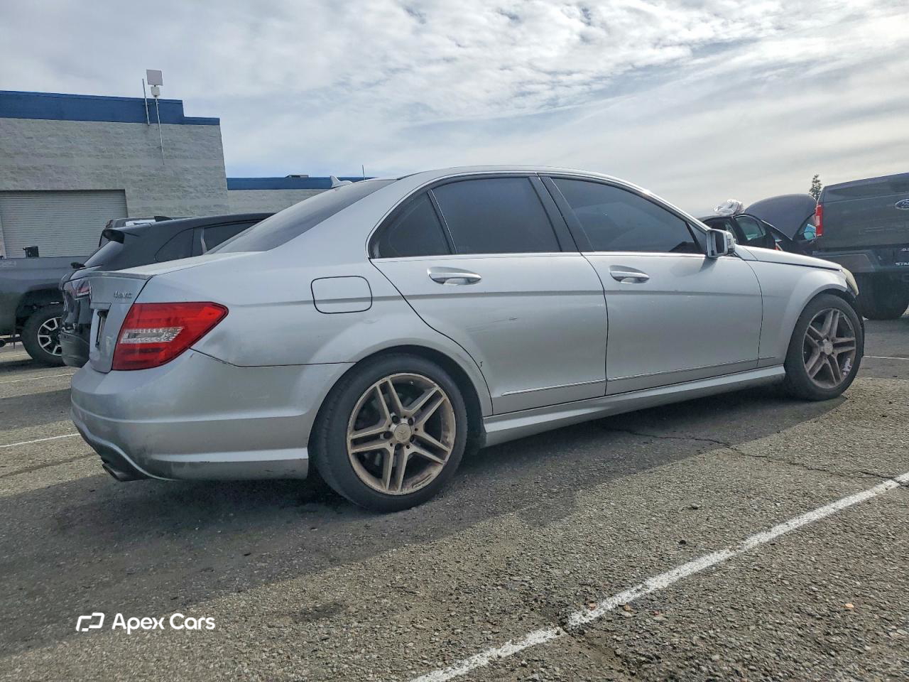 Mercedes-Benz  2012