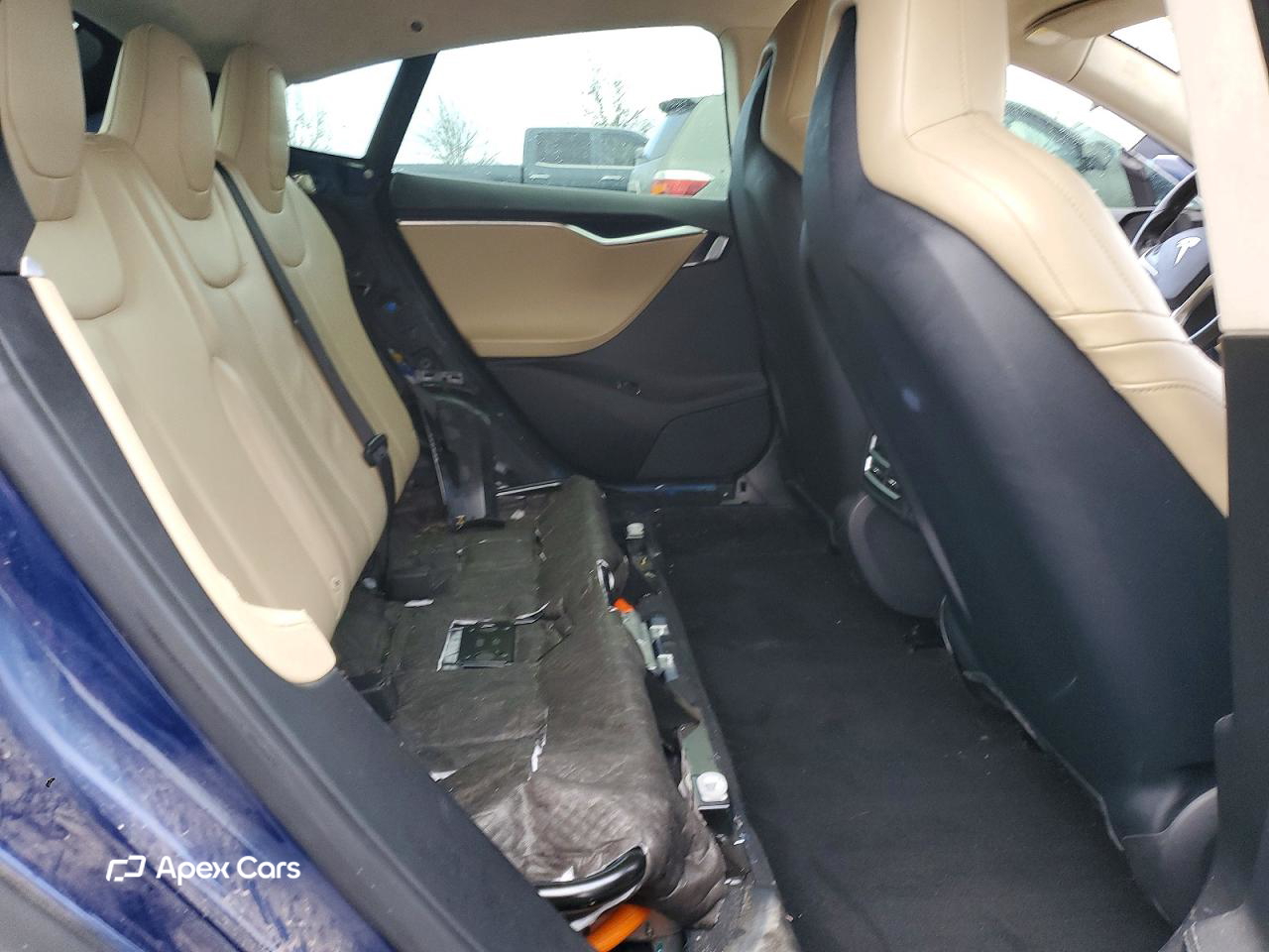 Tesla Model S 2015