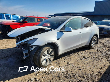 Tesla Model Y 2021 - Image 1 of 13
