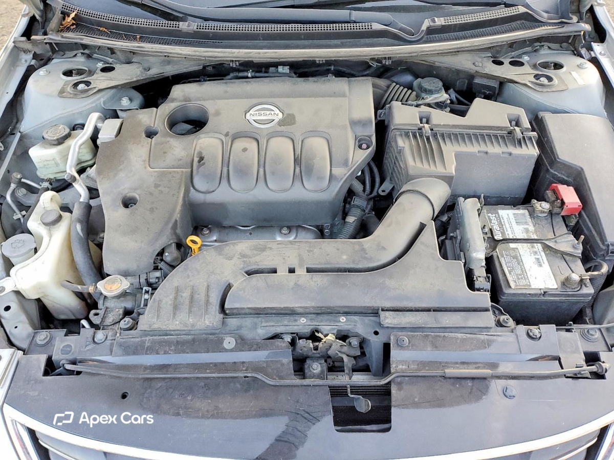 Nissan Altima 2012