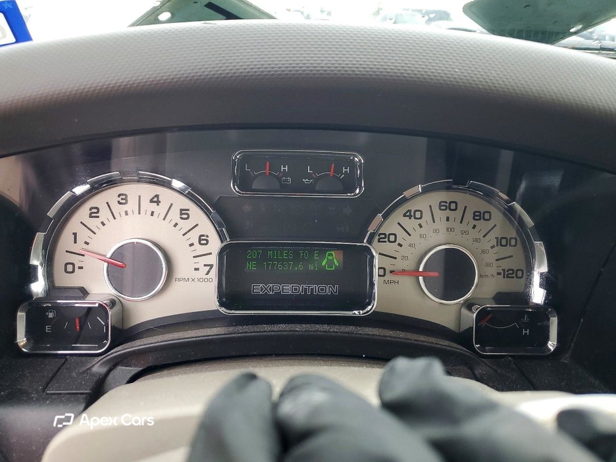 Ford Expedition 2011