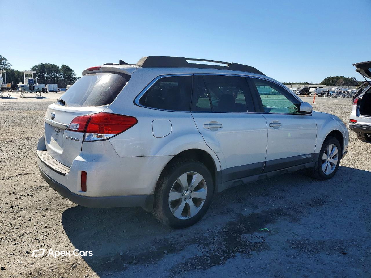 Subaru Outback 2011