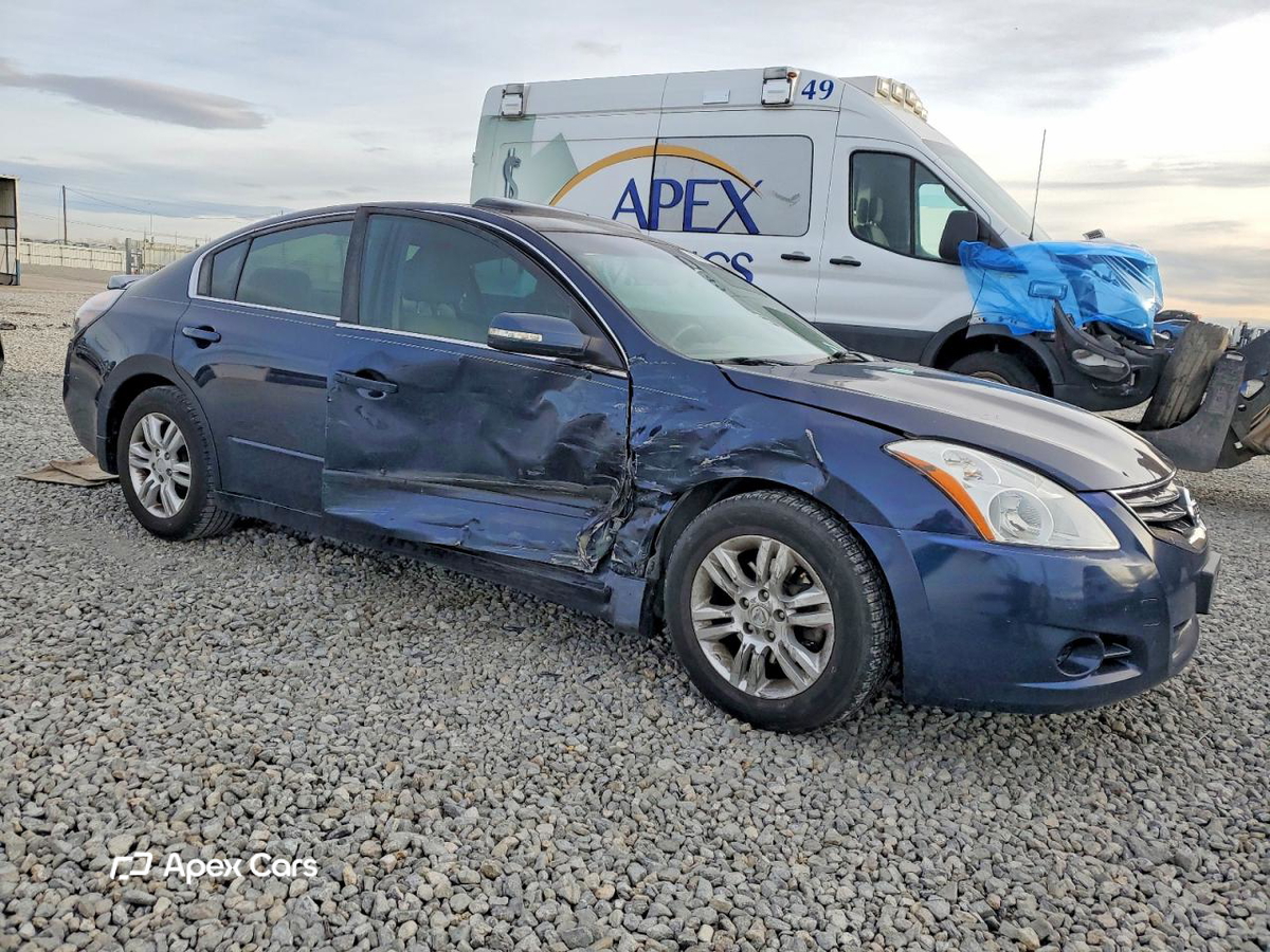 Nissan Altima 2010