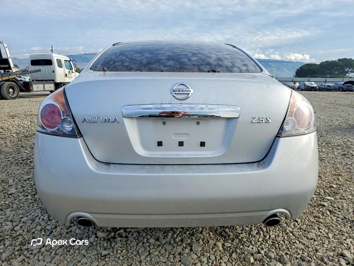 Nissan Altima 2012