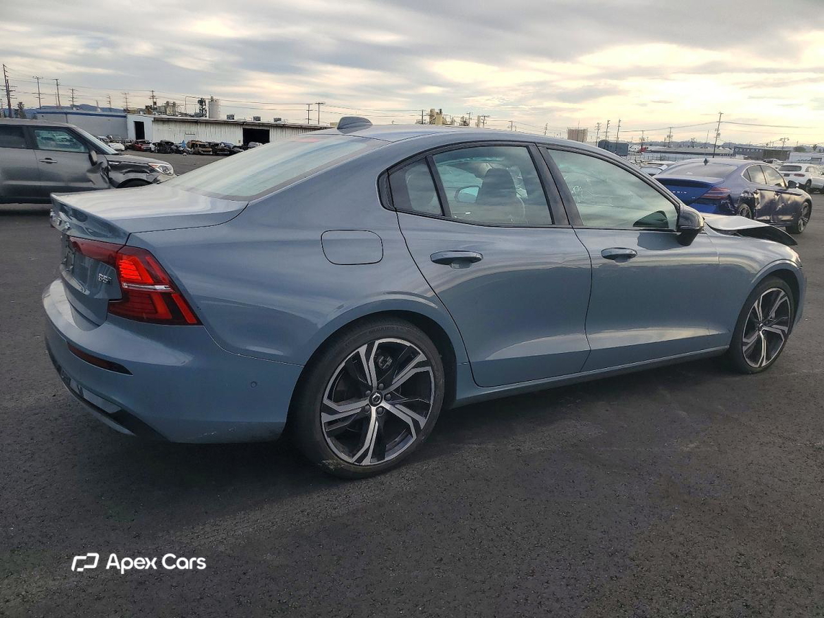 Volvo S60 2024
