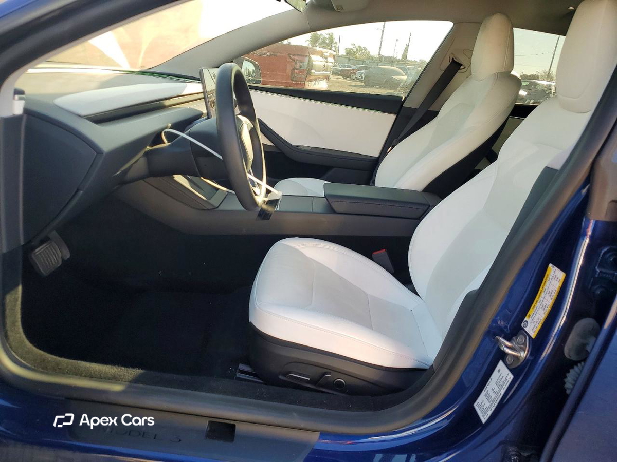 Tesla Model 3 2024