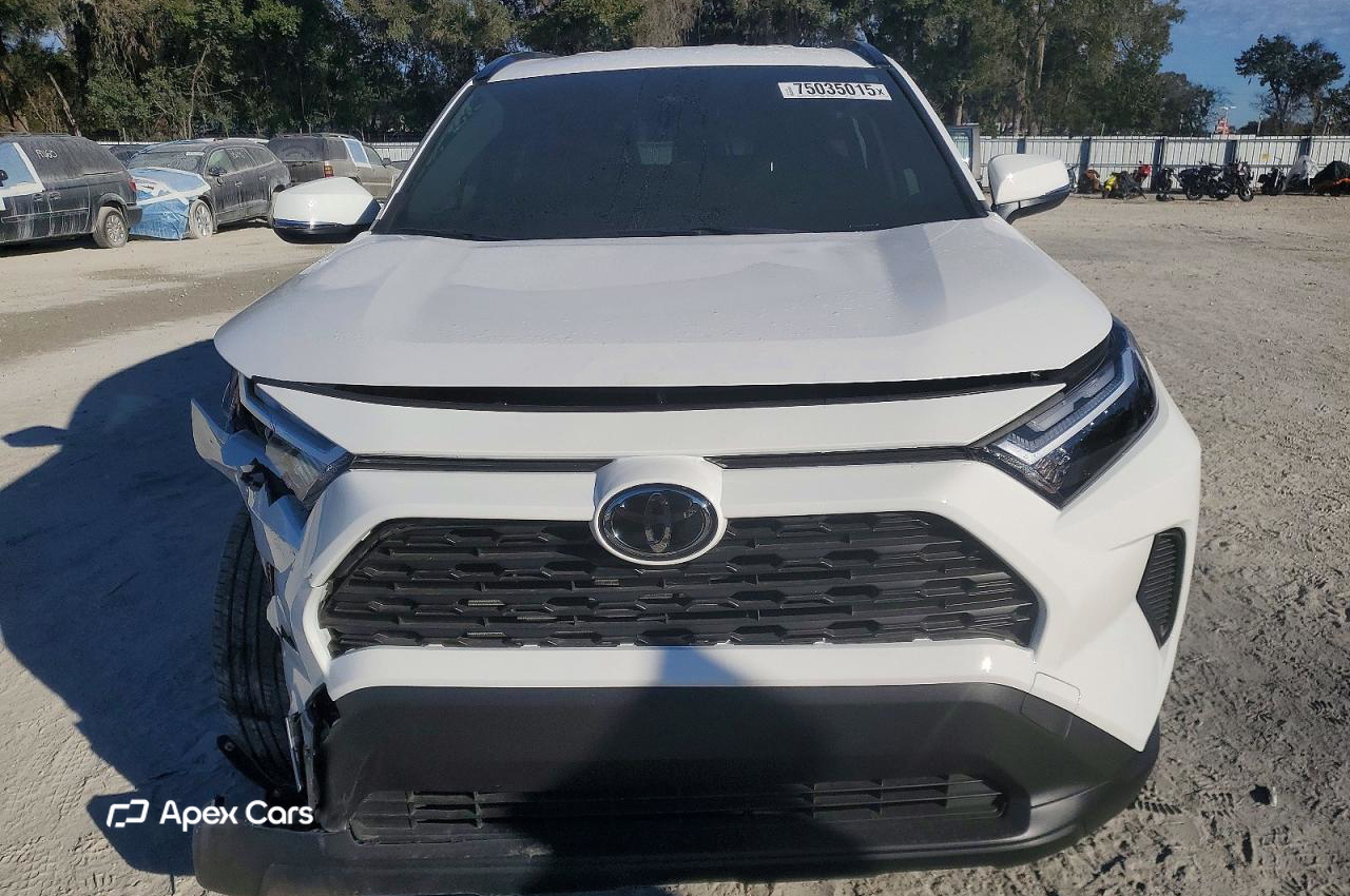 Toyota RAV 4 2025