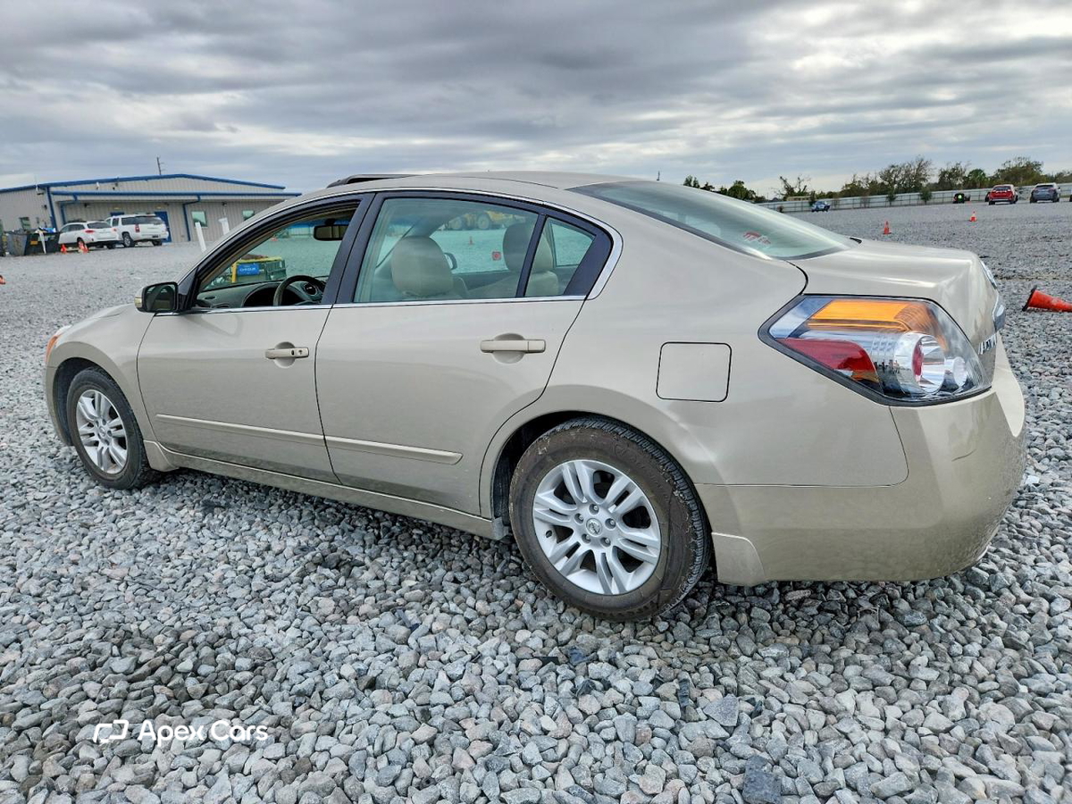 Nissan Altima 2010