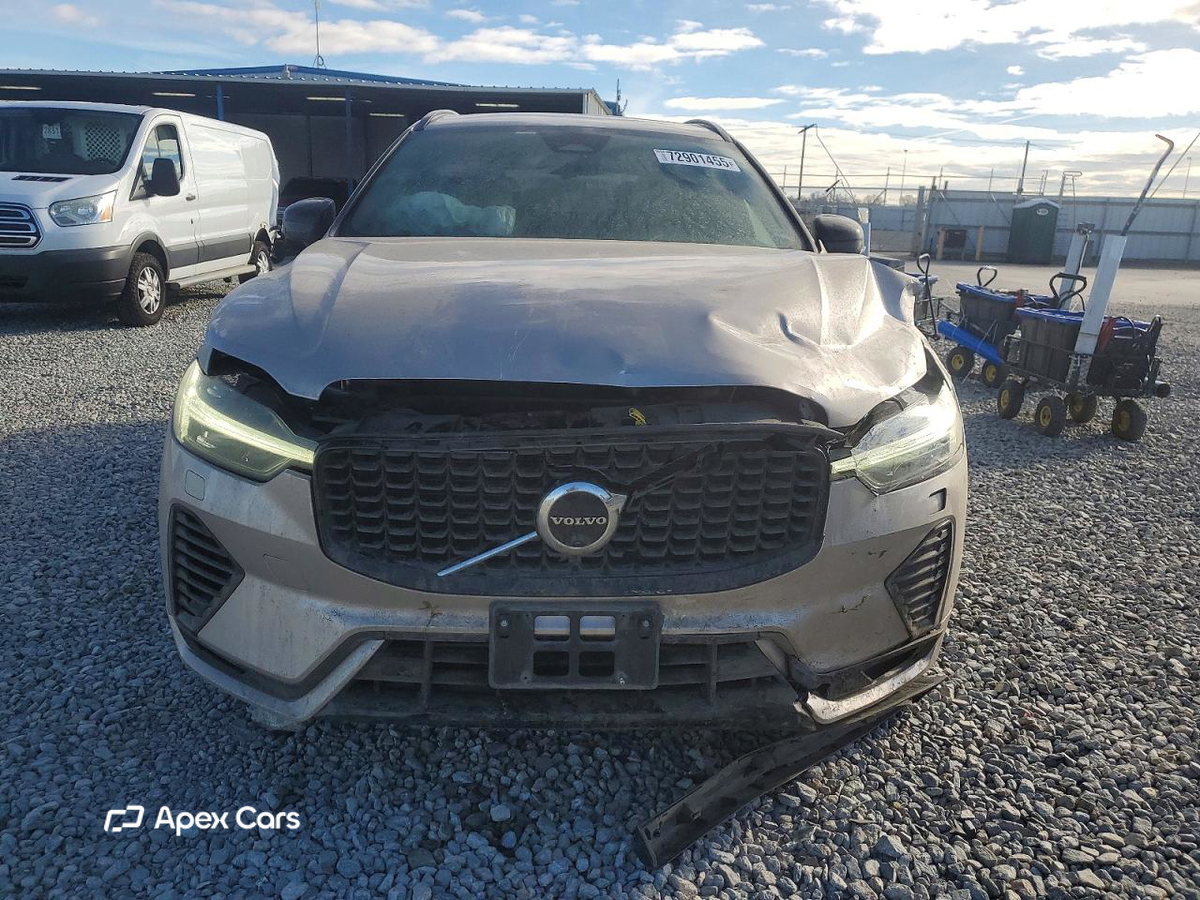 Volvo XC60 2025