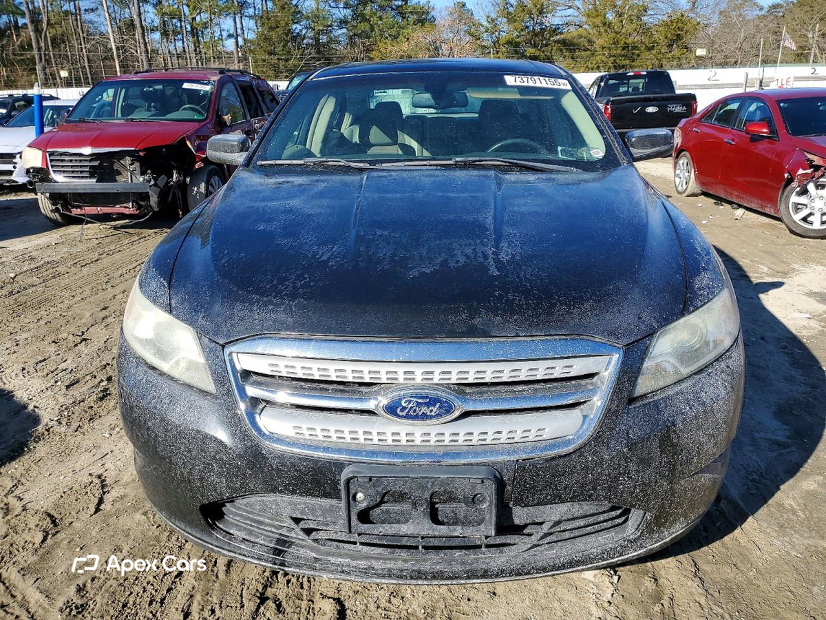 Ford Taurus 2011