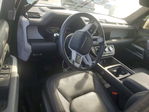 Land Rover Defender 2024