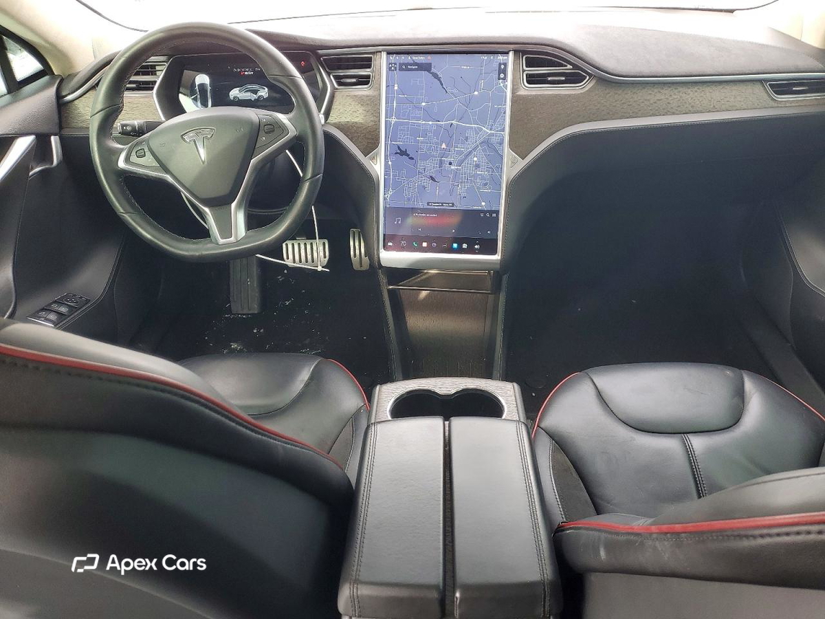Tesla Model S 2014