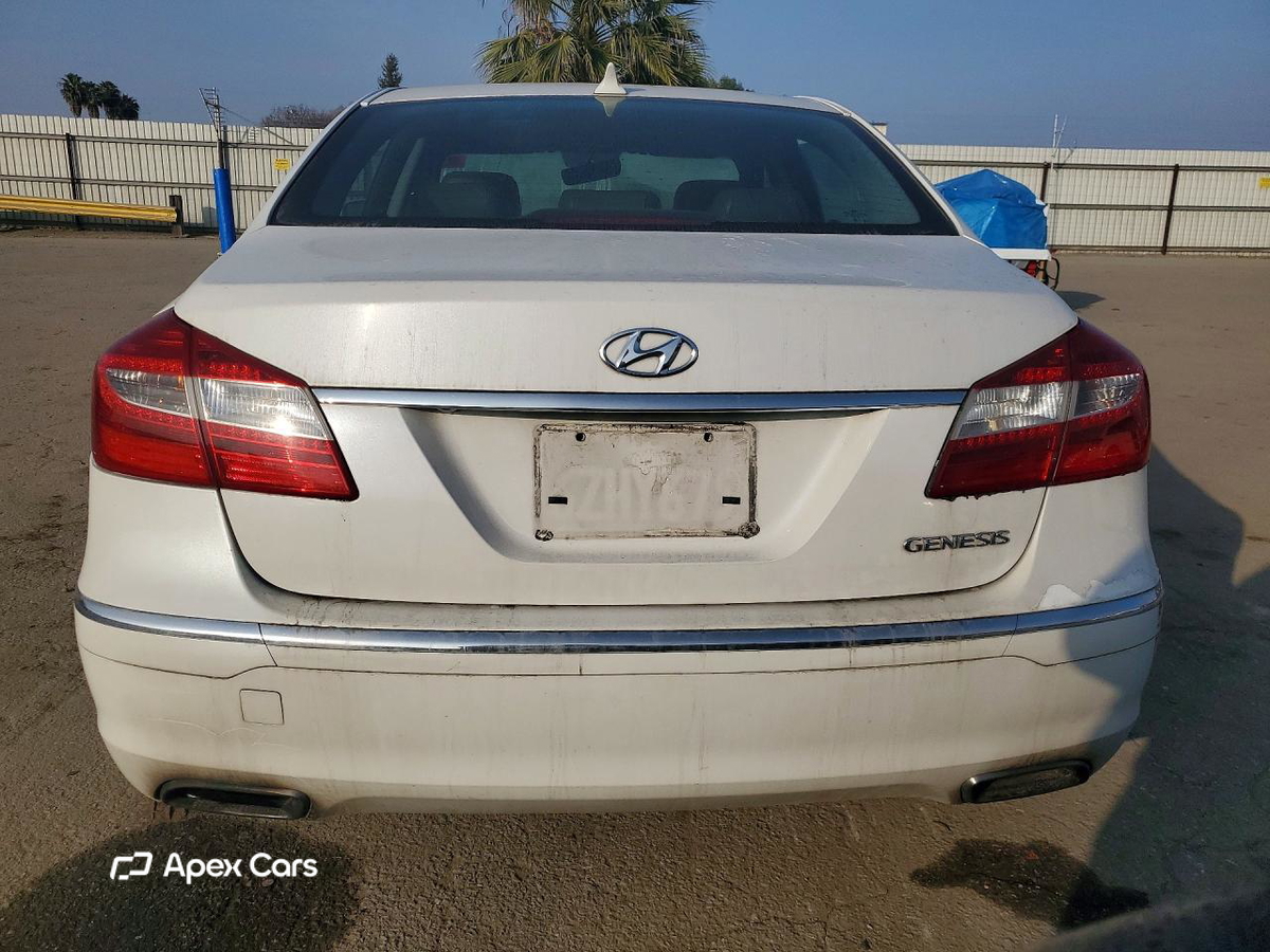 Hyundai Genesis 2013