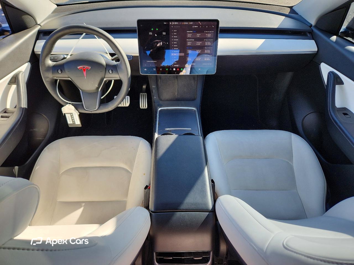 Tesla Model Y 2021