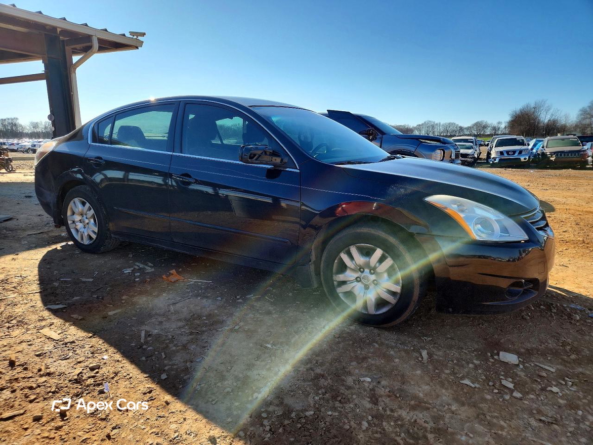 Nissan Altima 2012