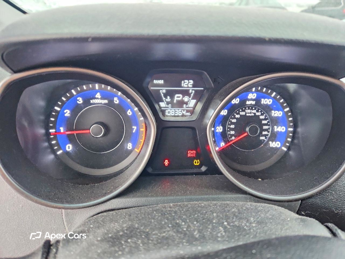 Hyundai Elantra 2015