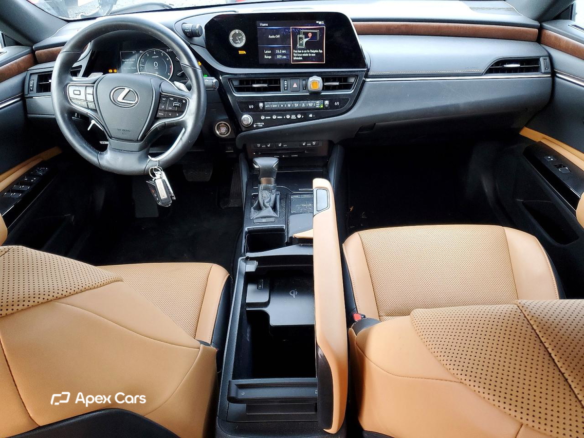Lexus ES 2022
