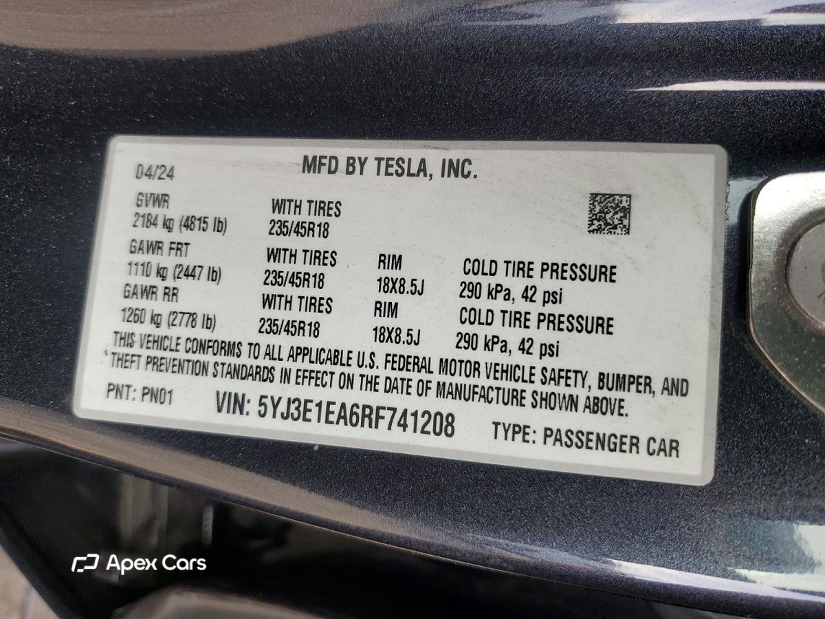 Tesla Model 3 2024