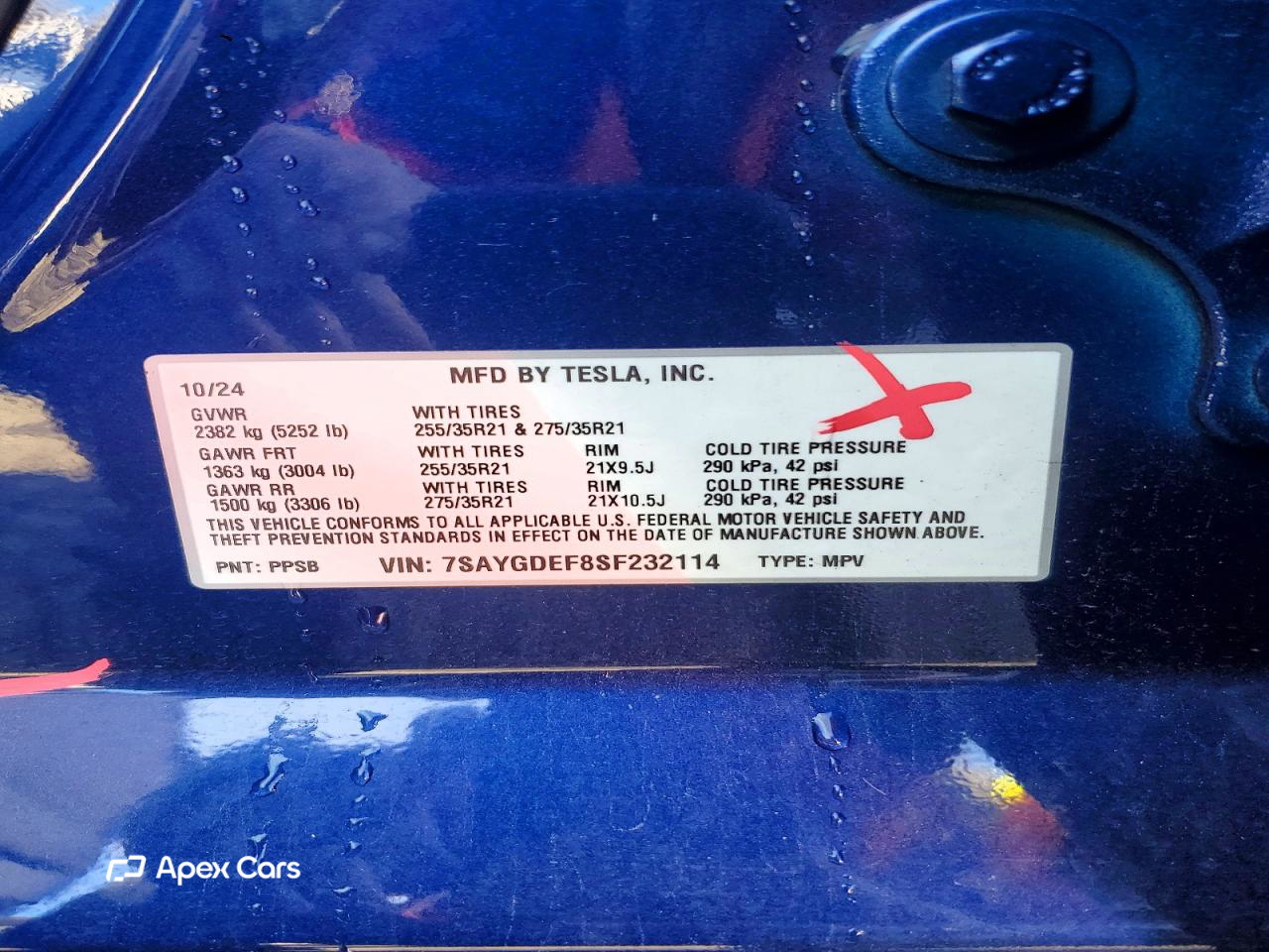 Tesla Model Y 2025