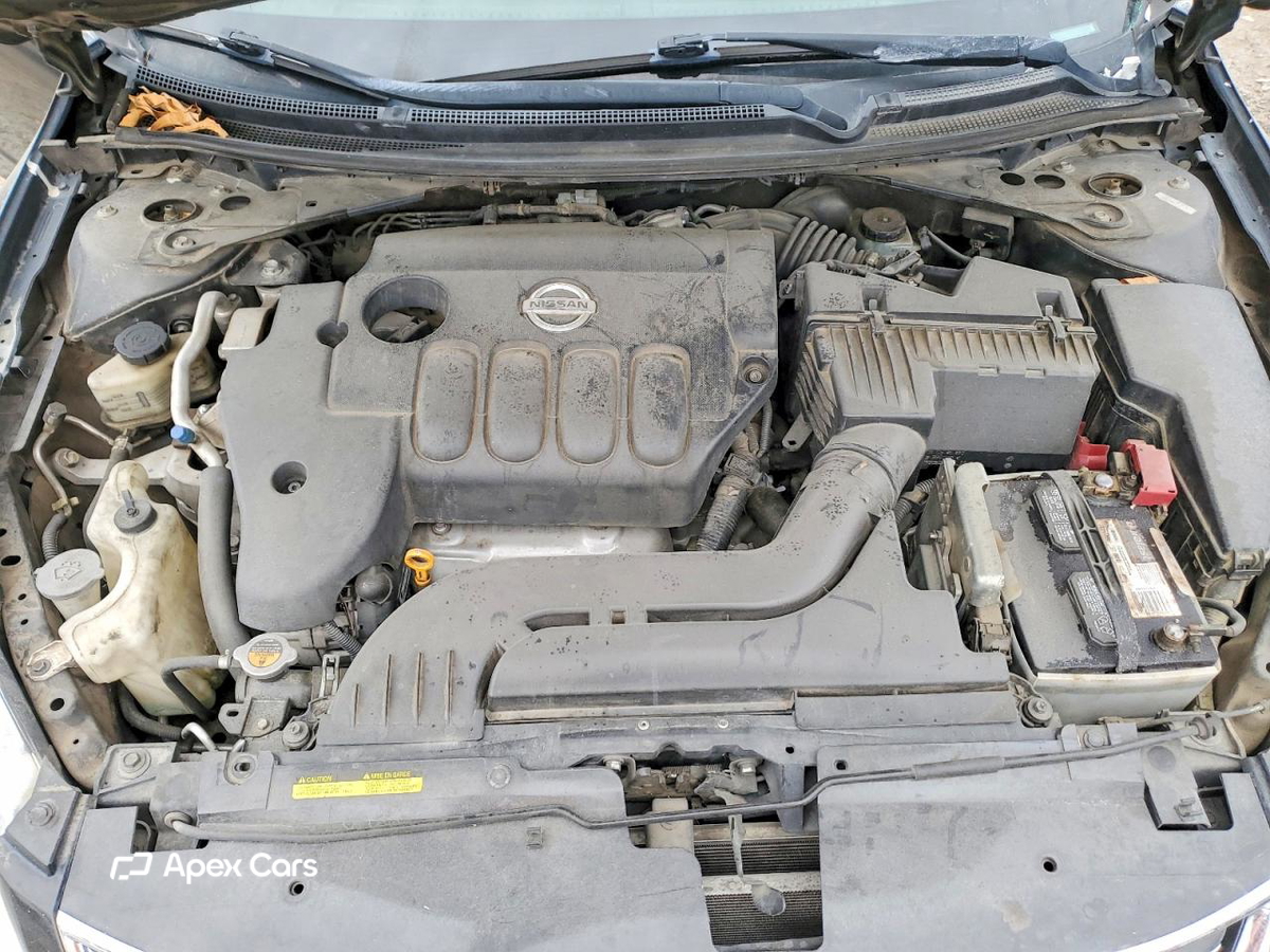 Nissan Altima 2011