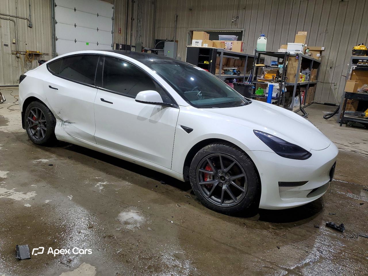 Tesla Model 3 2022