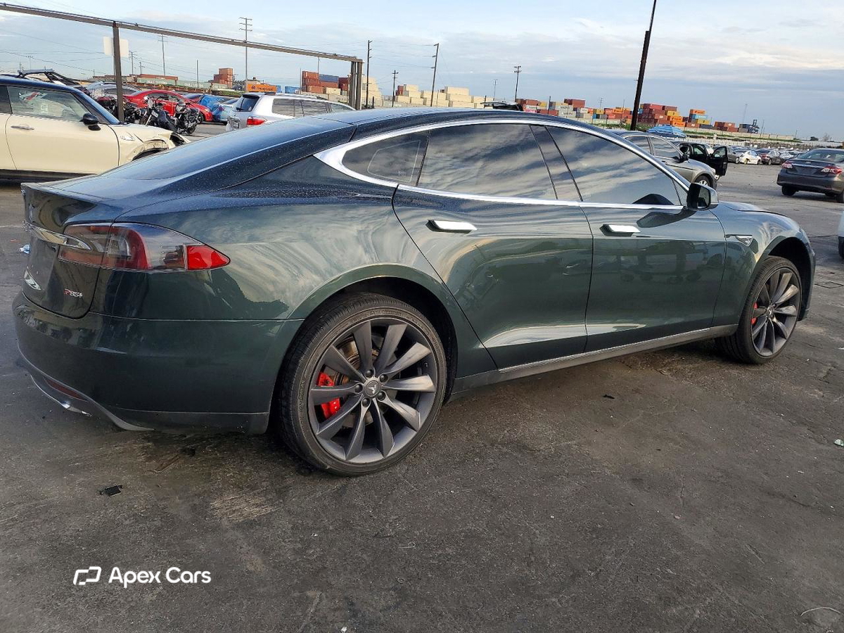 Tesla Model S 2014