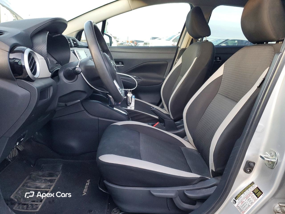 Nissan Versa 2021