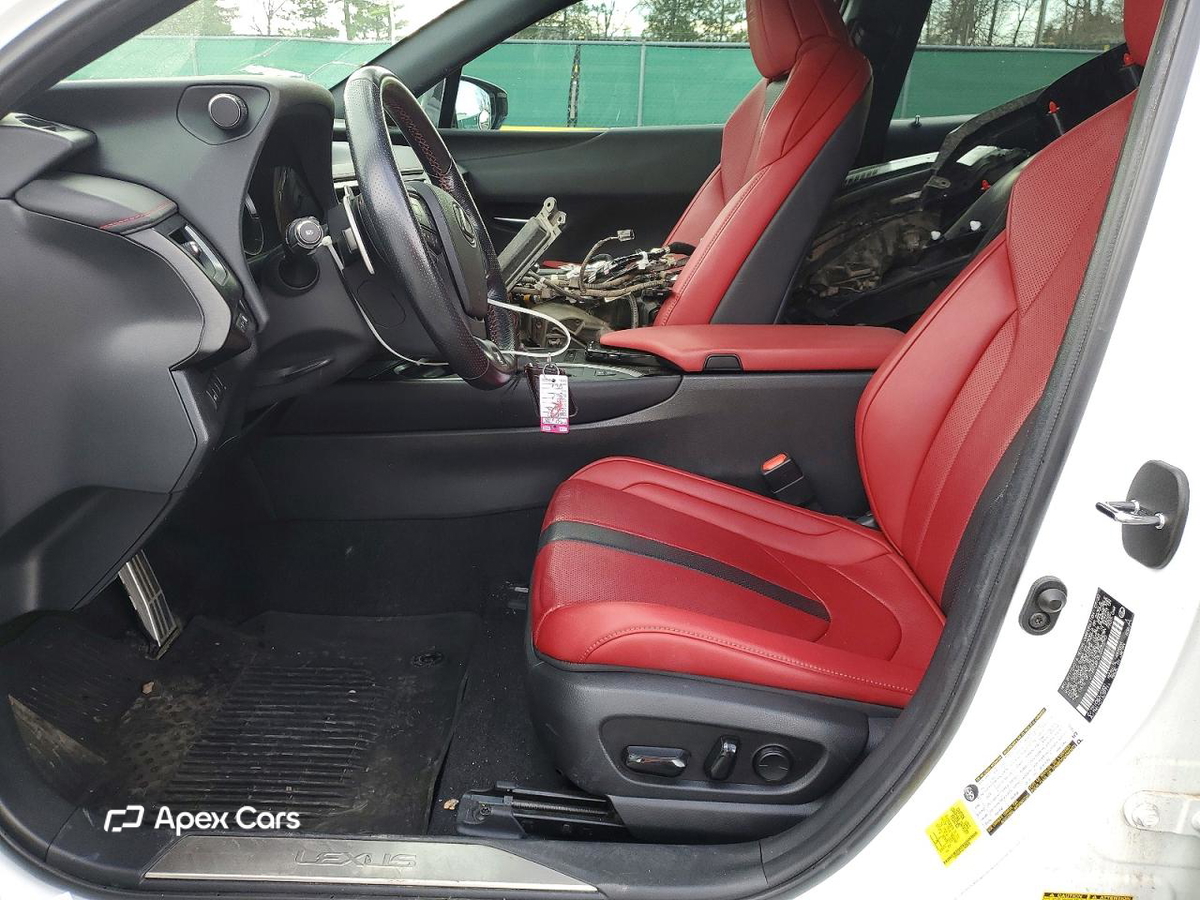 Lexus UX 2020