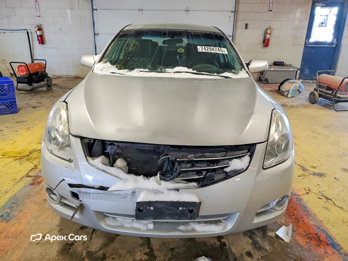 Nissan Altima 2012