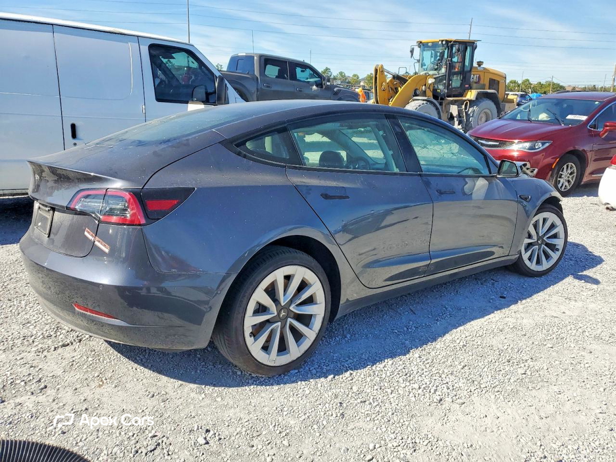 Tesla Model 3 2022