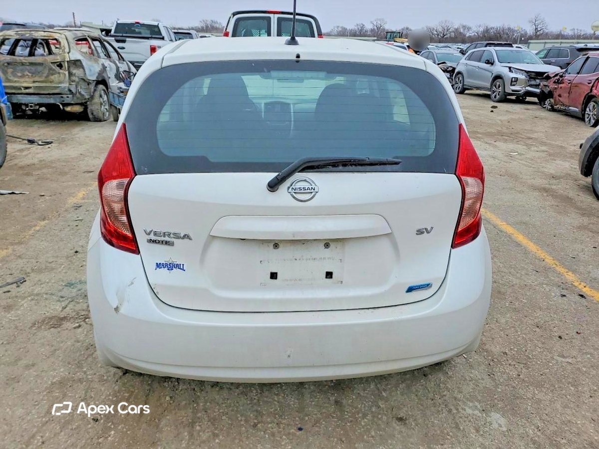 Nissan Versa 2016