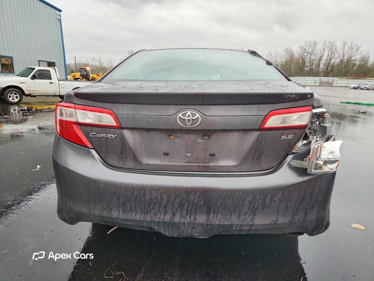 Toyota Camry 2014