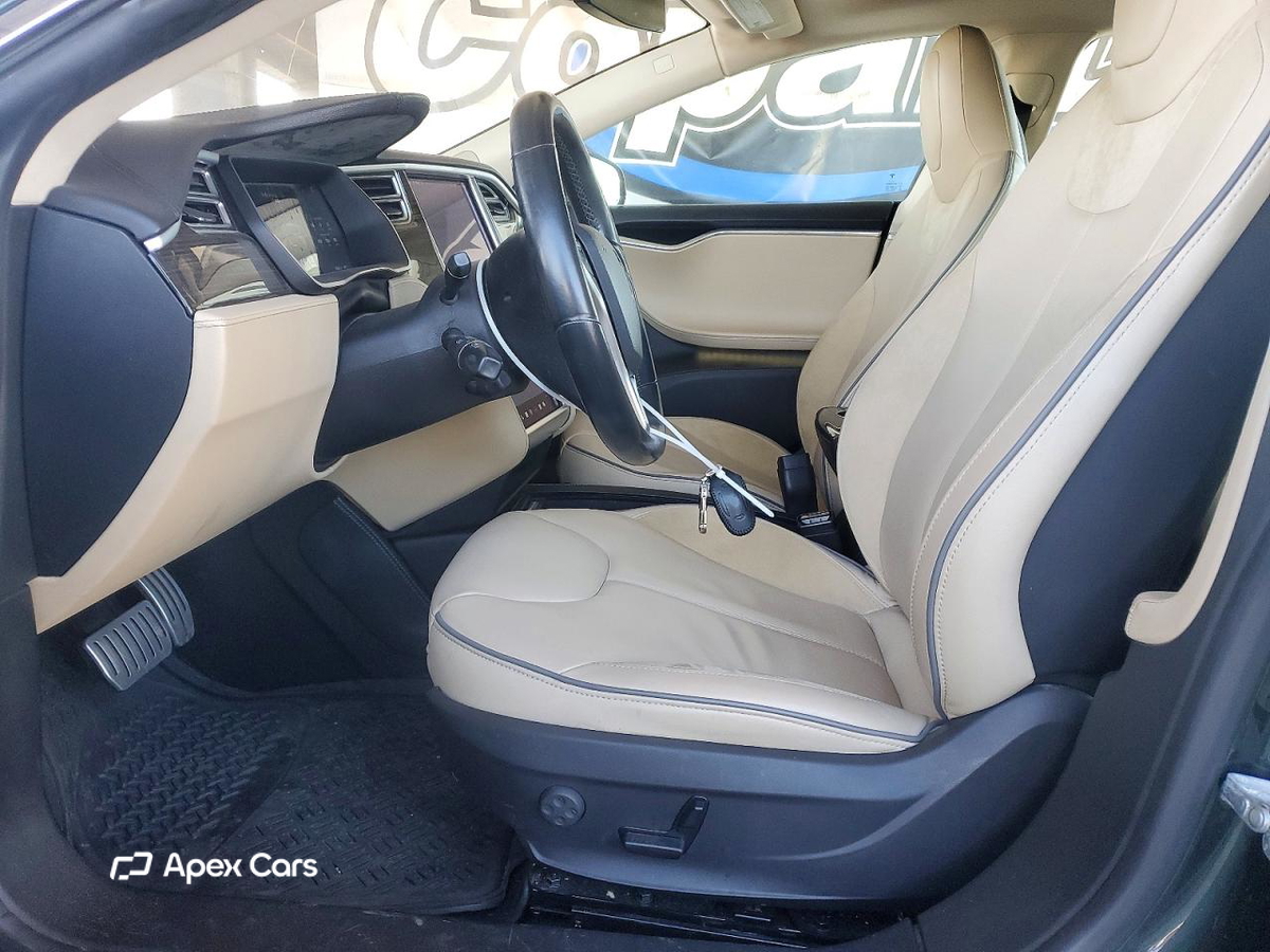 Tesla Model S 2014