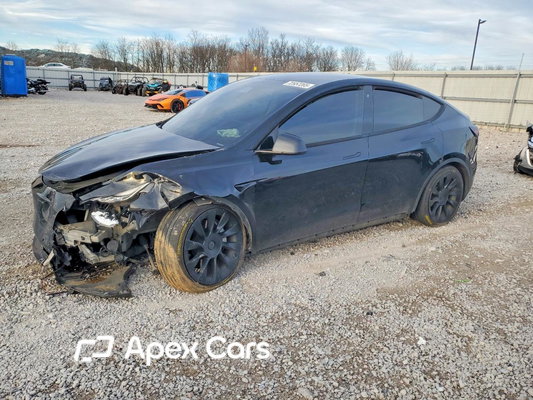 Tesla Model Y 2020 - Image 1 of 13