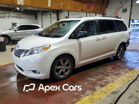 Toyota Sienna 2013 - Image 1 of 13