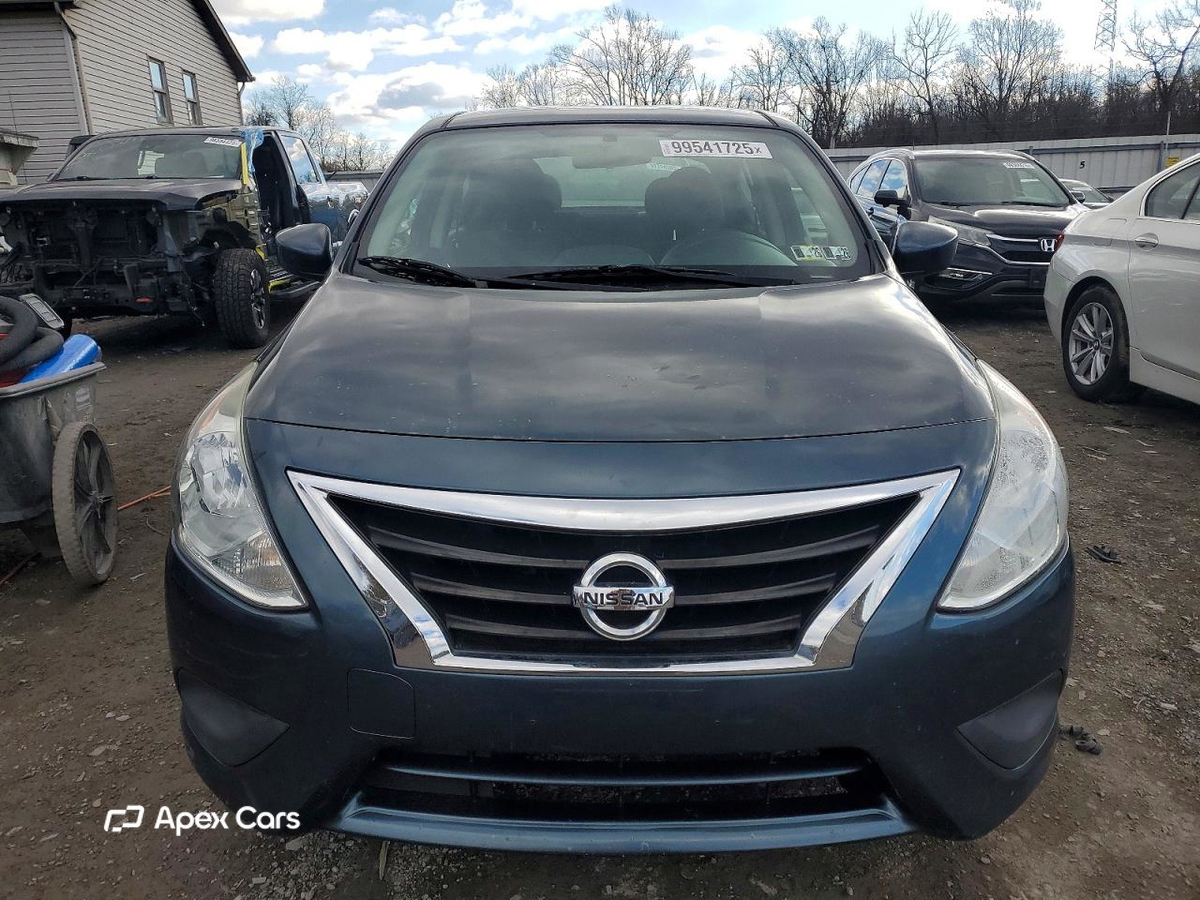 Nissan Versa 2016