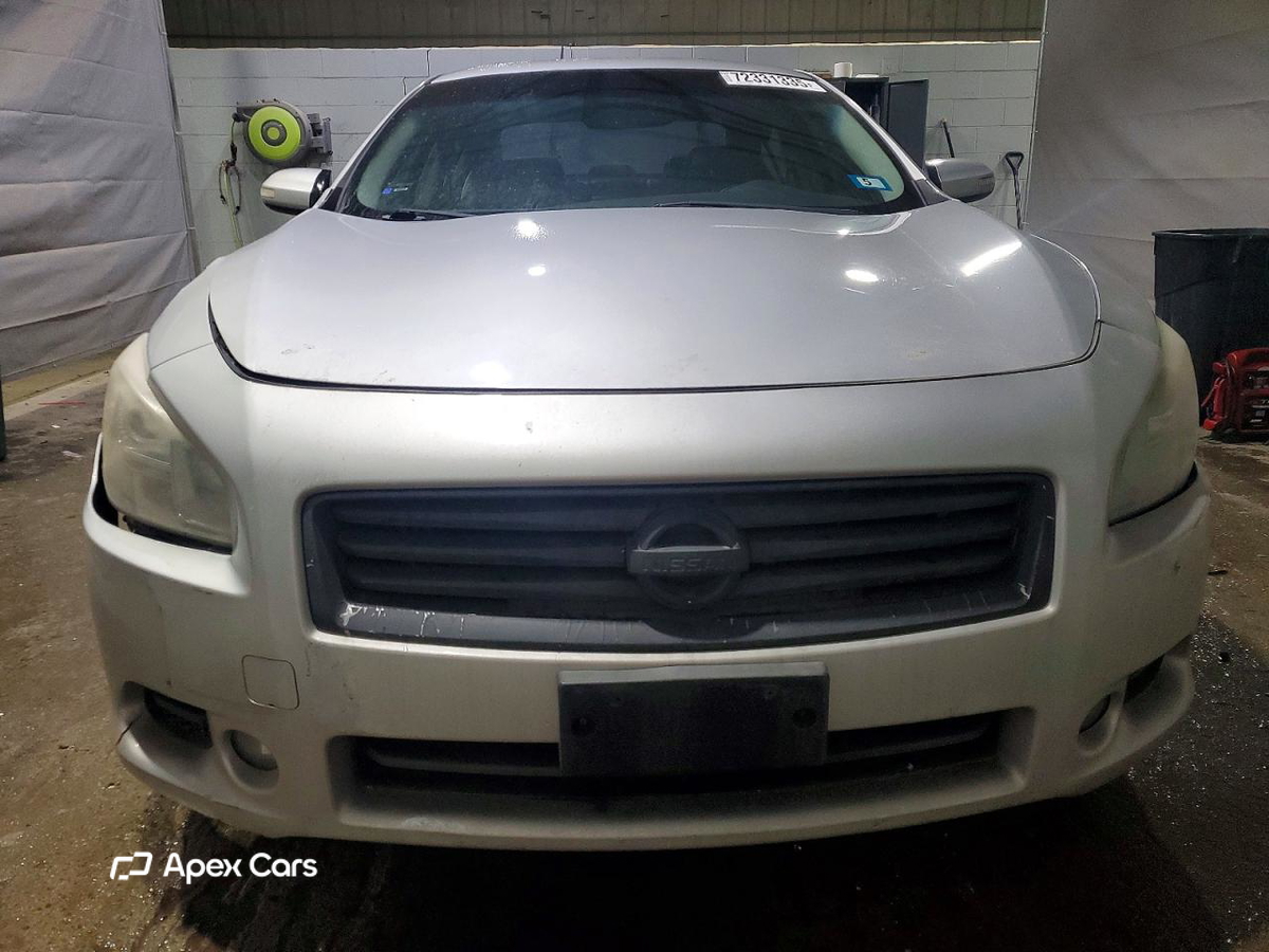 Nissan Maxima 2014