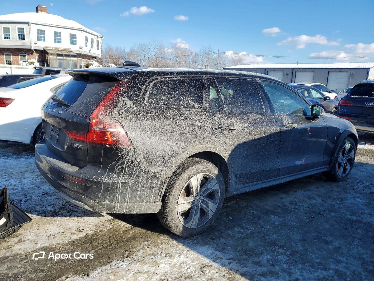 Volvo V60 2023