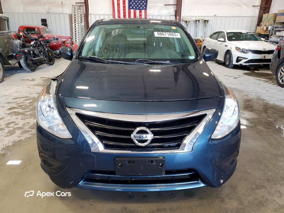 Nissan Versa 2017