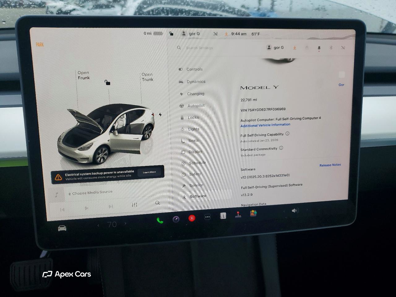Tesla Model Y 2024