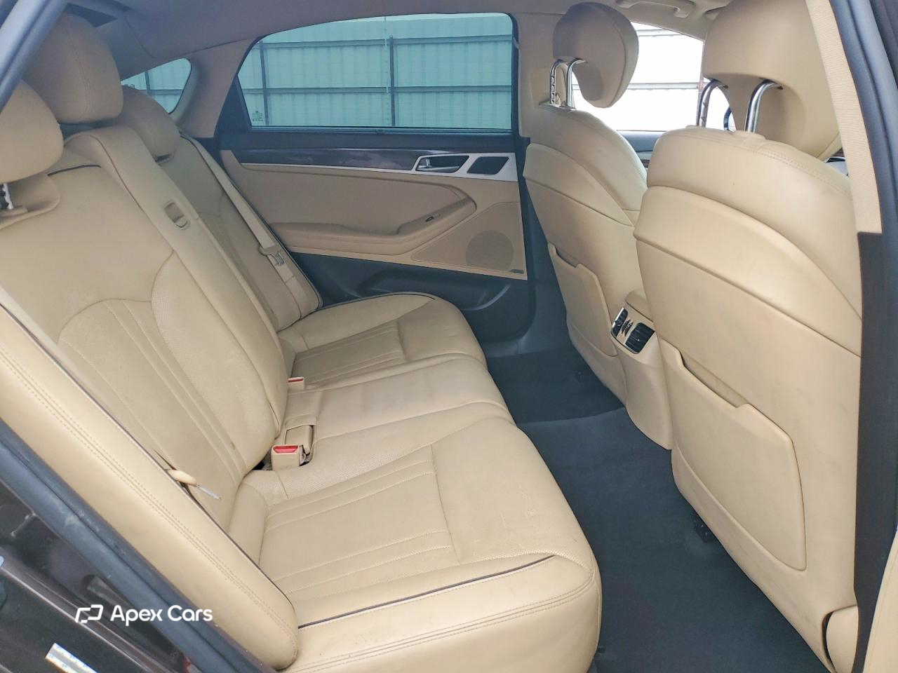 Hyundai Genesis 2015